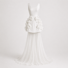 Загрузить изображение в средство просмотра галереи, Couture Taffeta Flower Wedding Dress