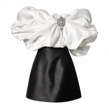 Carica l'immagine nel visualizzatore di Gallery, Taffeta Sculptural Dress with Pearp Brooch