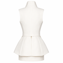 Carica l'immagine nel visualizzatore di Gallery, White Vest and a Skirt set with Handcrafted Taffeta Flowers