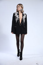 Carica l'immagine nel visualizzatore di Gallery, Couture Blazer