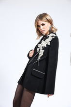 Carica l'immagine nel visualizzatore di Gallery, Couture Blazer