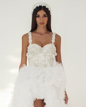 Load image into Gallery viewer, Swan Wedding Dress
