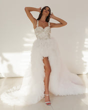 Görseli Galeri görüntüleyiciye yükleyin, Swan Wedding Dress