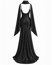 Carica l'immagine nel visualizzatore di Gallery, Black Satin Evening Gown with Structured Cape
