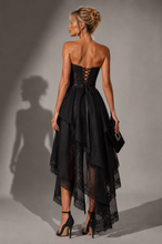 Carica l'immagine nel visualizzatore di Gallery, Patchwork Lace midi dress
