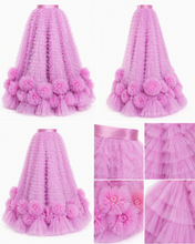 Load image into Gallery viewer, Roses Skirt
