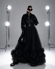 Load image into Gallery viewer, Roses Skirt black
