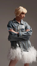 Görseli Galeri görüntüleyiciye yükleyin, Hollywood Couture Denim Jacket
