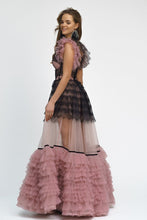 Carica l&#39;immagine nel visualizzatore di Gallery, Gently Light Pink &quot;Princess&quot; dress
